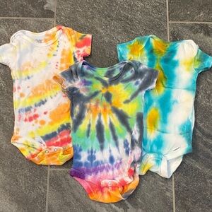 Gerber Tie-Dye Short Sleeve Baby One-Piece Bodysuits